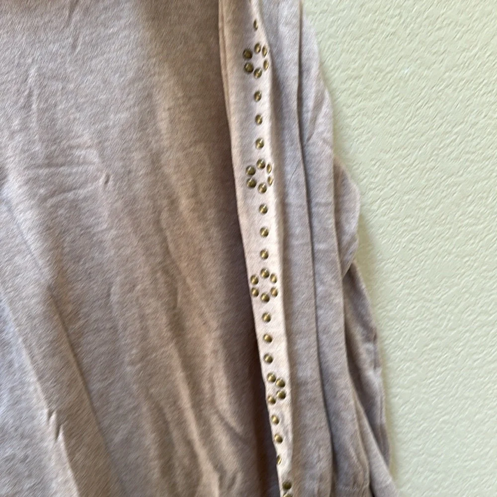 Sweater - Picture 2 of 6